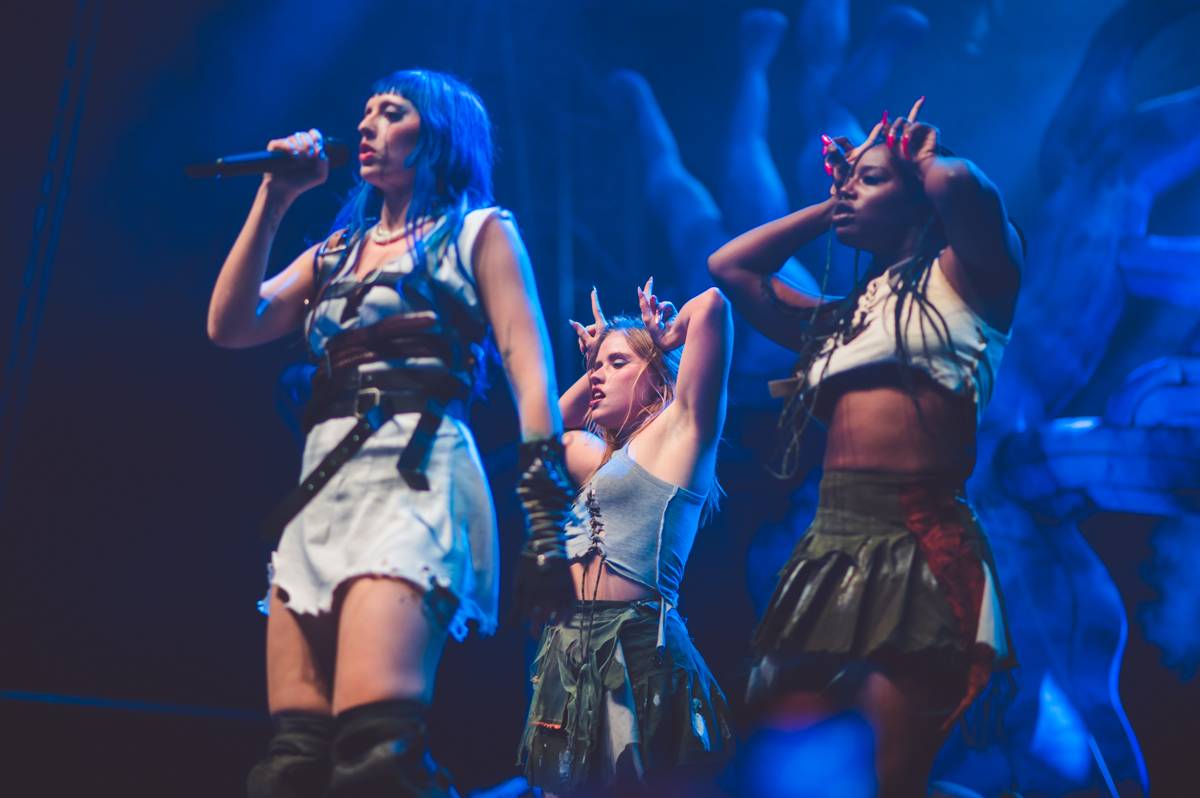 Mod Sun, Ashnikko, ale také The Silver Spoons. Takový byl druhý den Rock for People