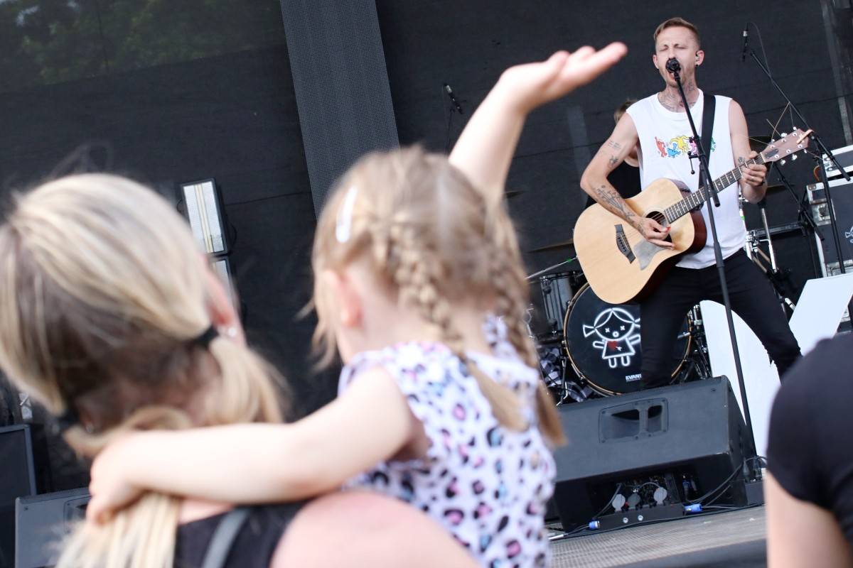 Břeclavské slavnosti slaví deset let. Přáli jim Chinaski, Škwor, Kapitán Demo nebo Trautenberk