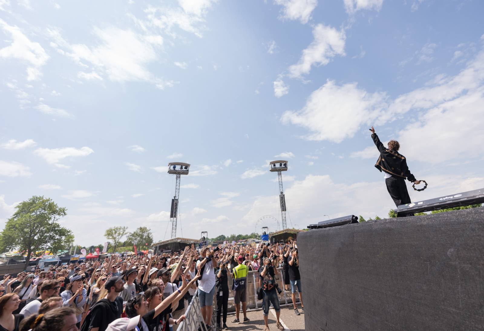 Třetí den Rock for People měl dva headlinery. Po The 1975 se do této role pasovali i Papa Roach