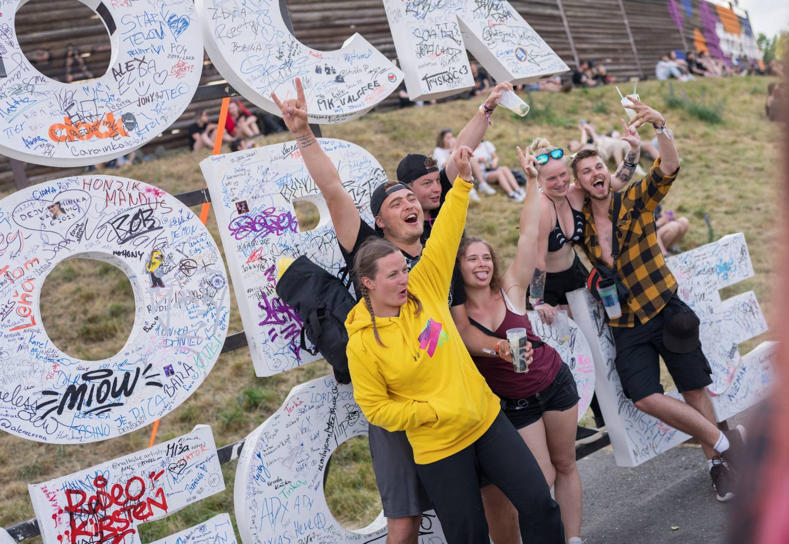 Třetí den Rock for People měl dva headlinery. Po The 1975 se do této role pasovali i Papa Roach