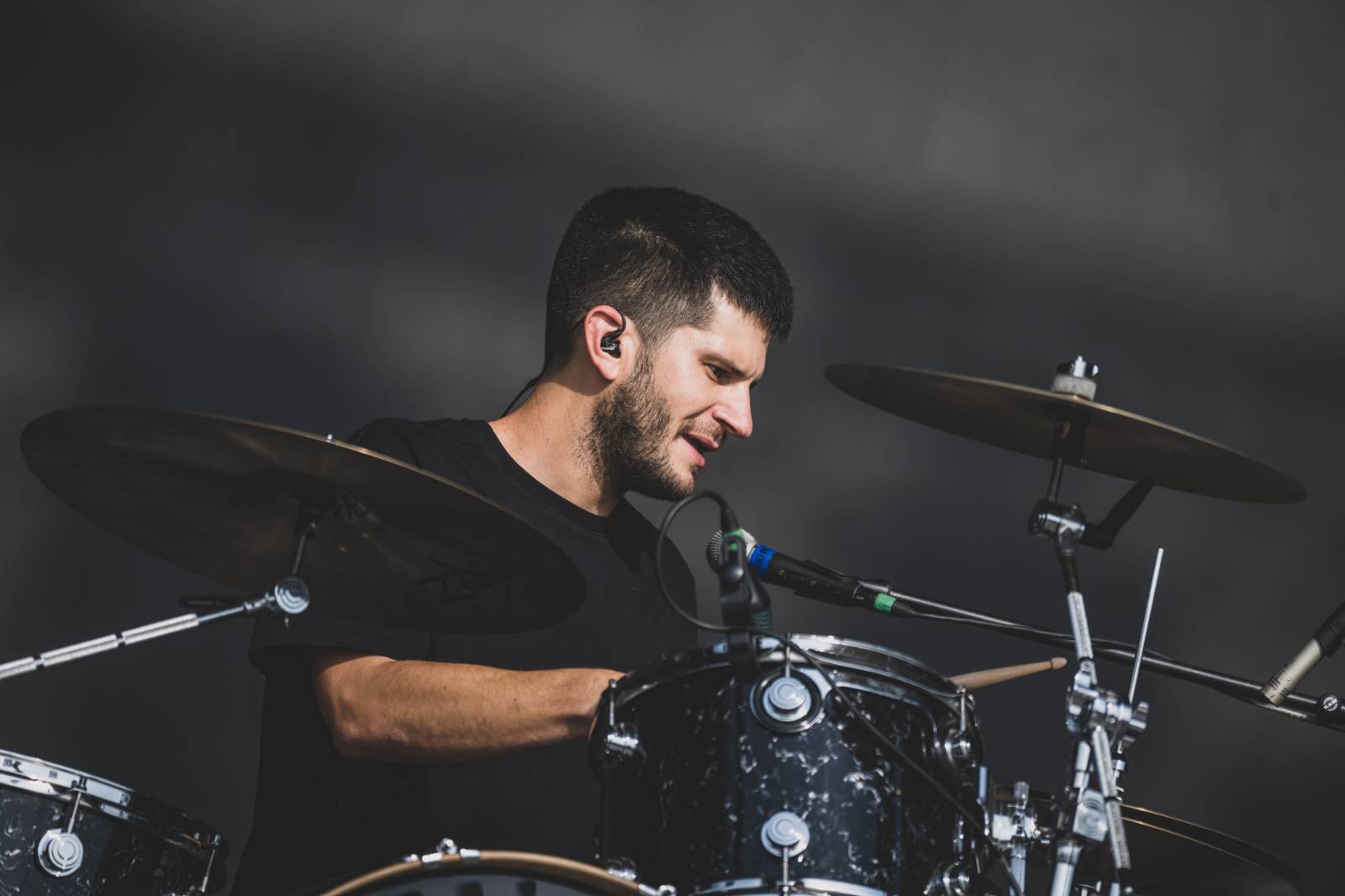 Třetí den Rock for People měl dva headlinery. Po The 1975 se do této role pasovali i Papa Roach