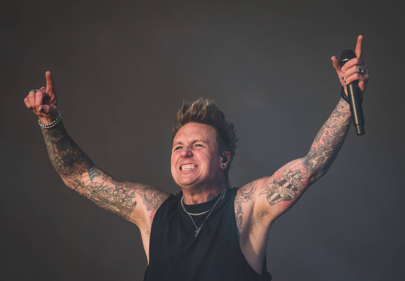 Třetí den Rock for People měl dva headlinery. Po The 1975 se do této role pasovali i Papa Roach