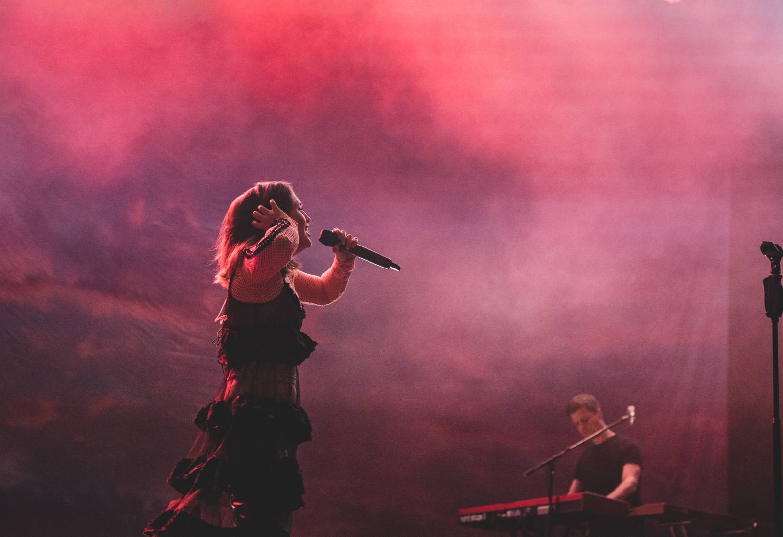 Třetí den Rock for People měl dva headlinery. Po The 1975 se do této role pasovali i Papa Roach