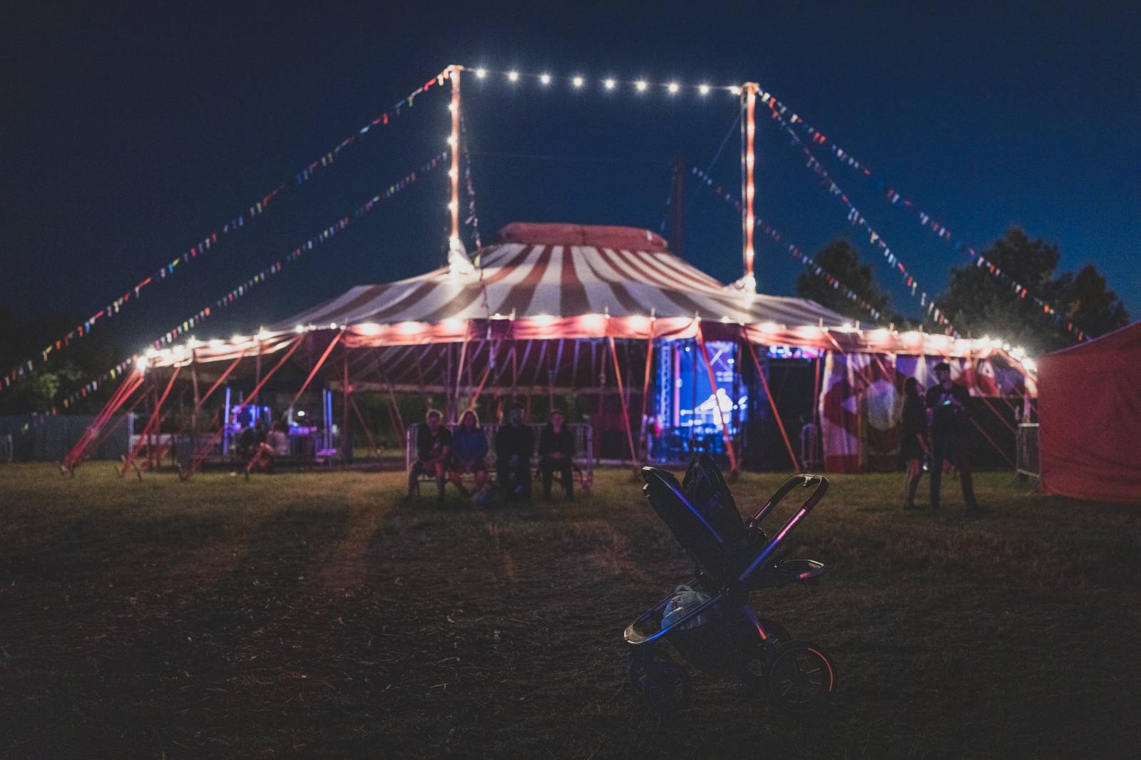 Třetí den Rock for People měl dva headlinery. Po The 1975 se do této role pasovali i Papa Roach