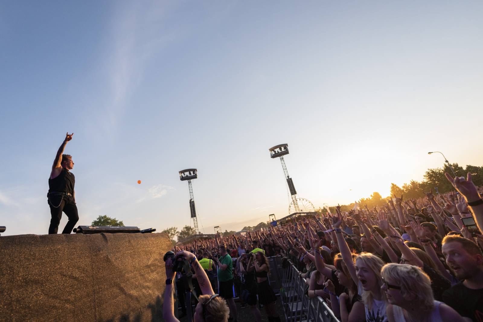 Třetí den Rock for People měl dva headlinery. Po The 1975 se do této role pasovali i Papa Roach