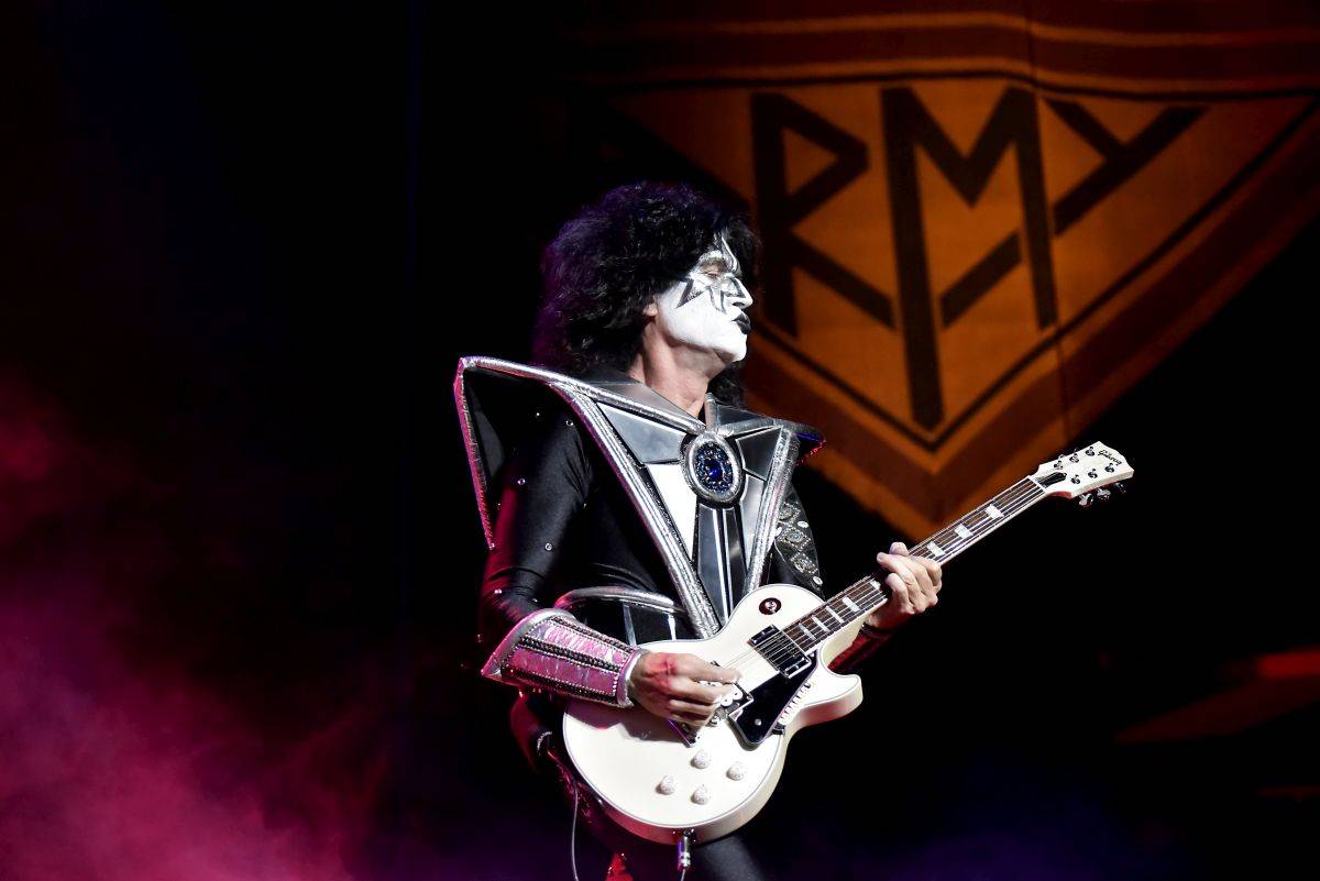 Kiss se v pražské O2 areně velkolepě loučili s českými fanoušky