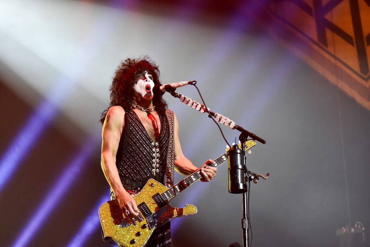 Kiss se v pražské O2 areně velkolepě loučili s českými fanoušky