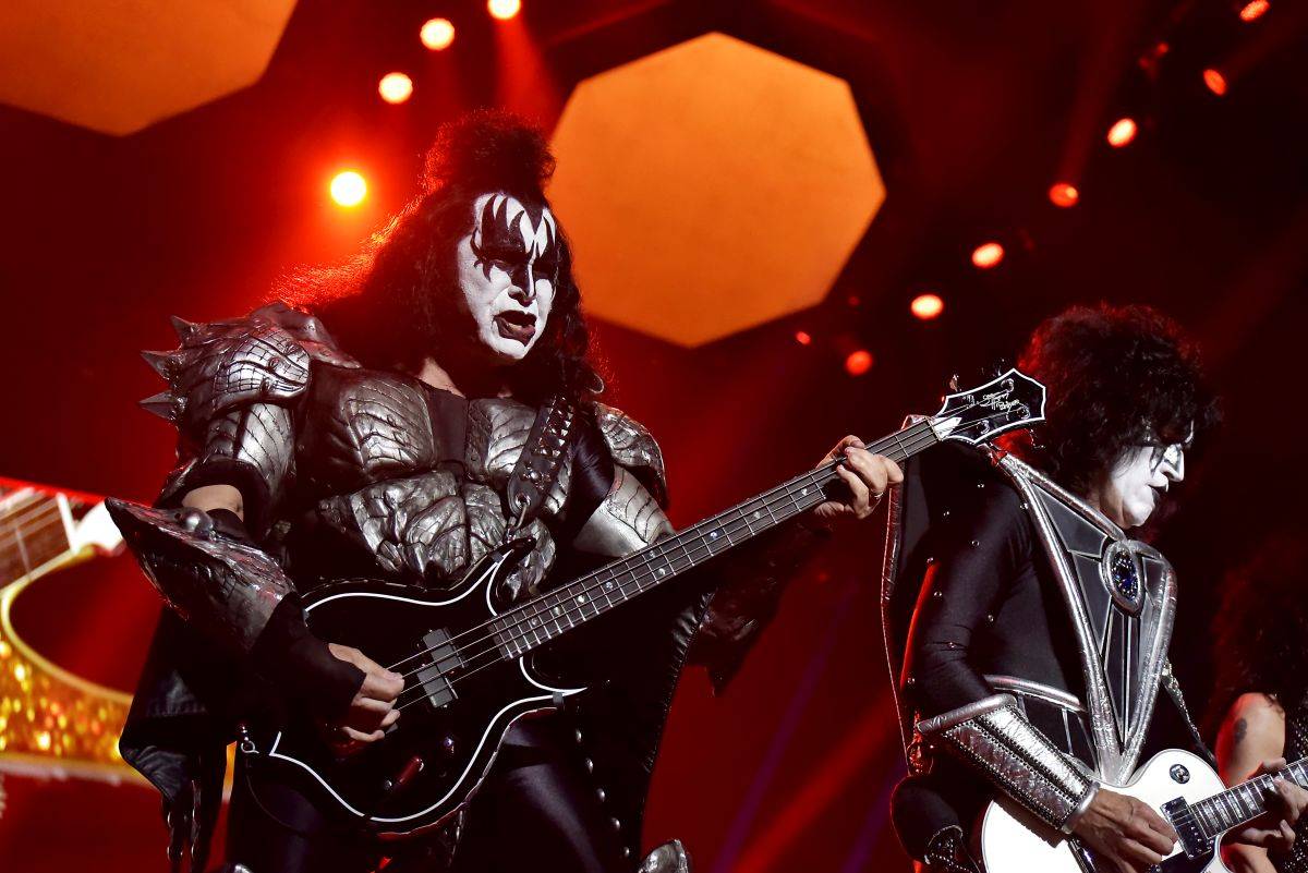 Kiss se v pražské O2 areně velkolepě loučili s českými fanoušky