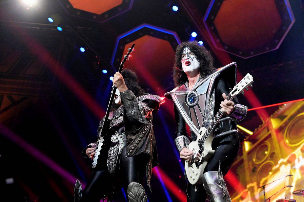 Kiss se v pražské O2 areně velkolepě loučili s českými fanoušky