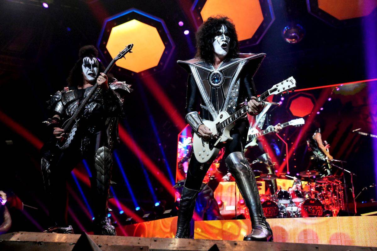 Kiss se v pražské O2 areně velkolepě loučili s českými fanoušky