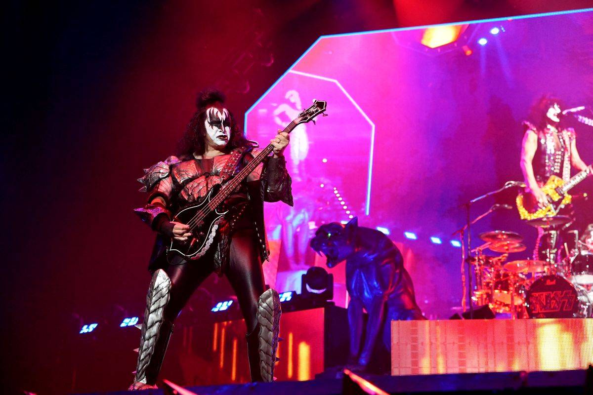 Kiss se v pražské O2 areně velkolepě loučili s českými fanoušky