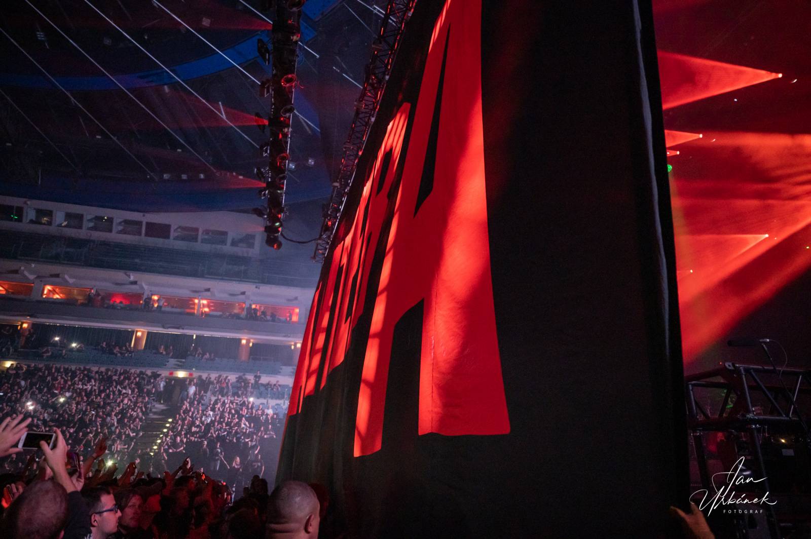 Metaloví nadšenci zamířili do O2 areny. Pantera předvedla strhující show