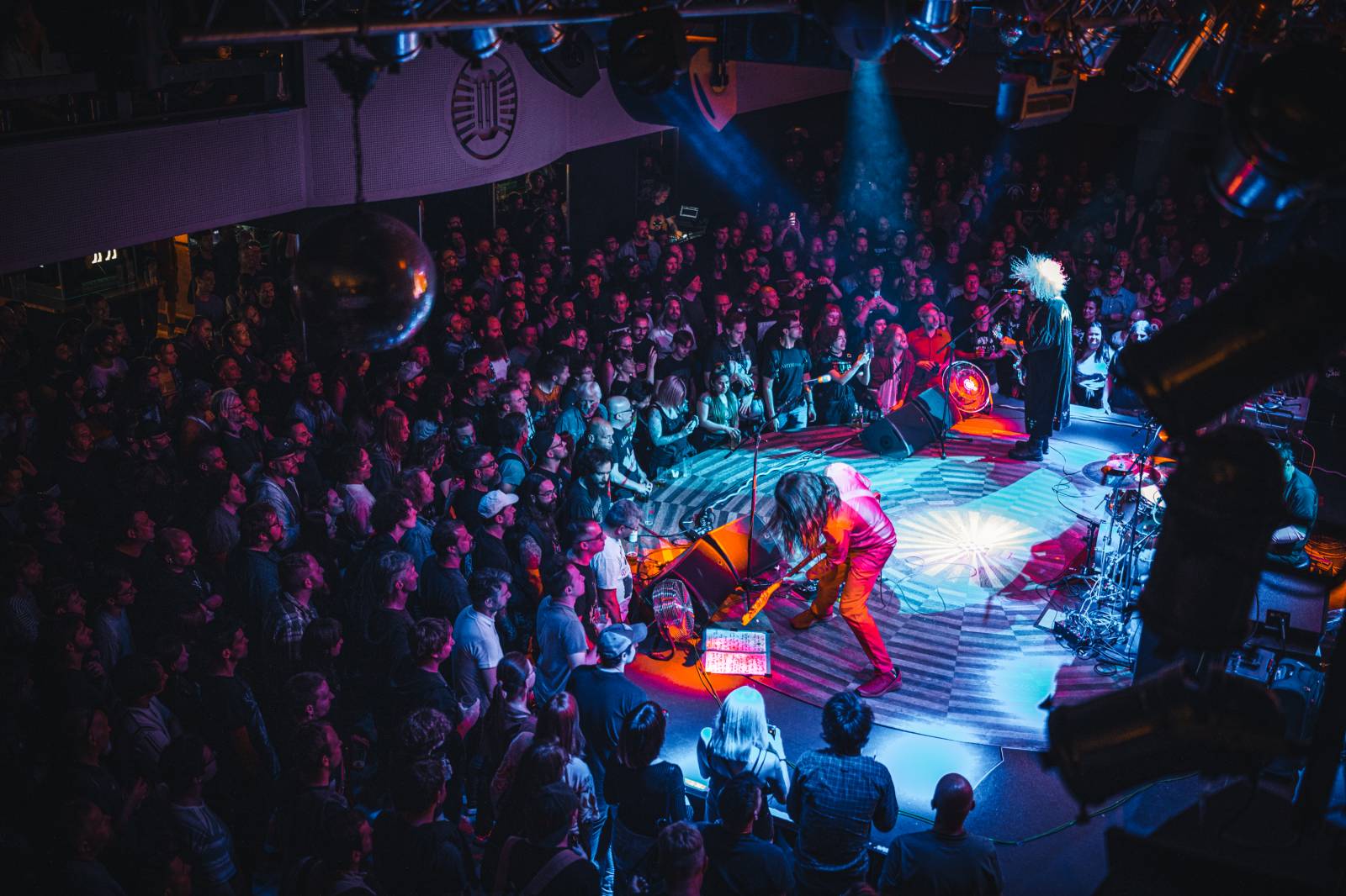 Ovlivnili grunge včetně Nirvany a Soundgarden. Nyní Melvins zavítali do Prahy