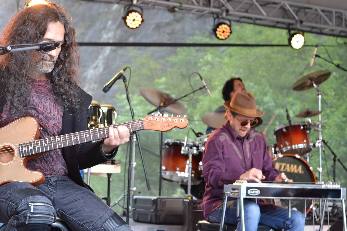 Velkou Amerikou zněly písně Kamila Střihavky, předskakoval mu Pan Lynx