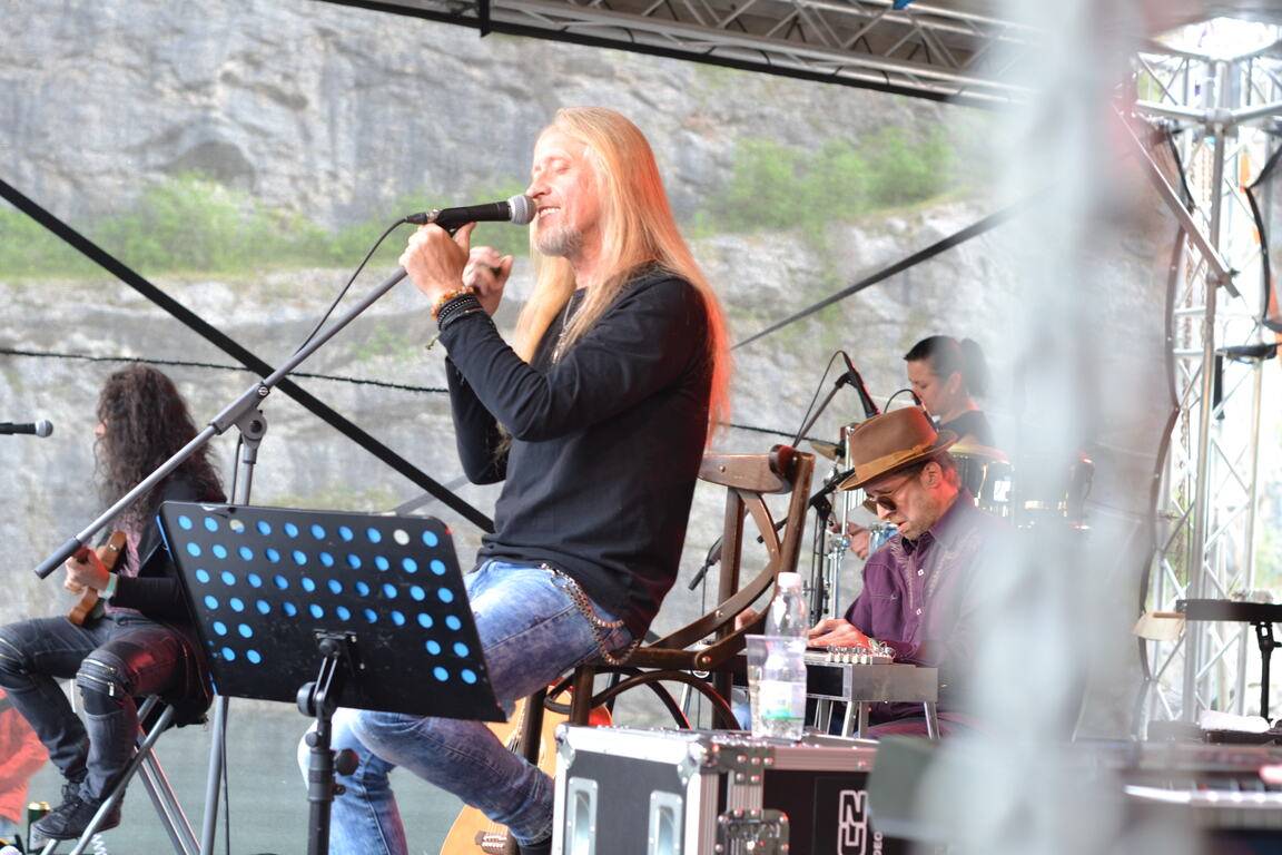 Velkou Amerikou zněly písně Kamila Střihavky, předskakoval mu Pan Lynx