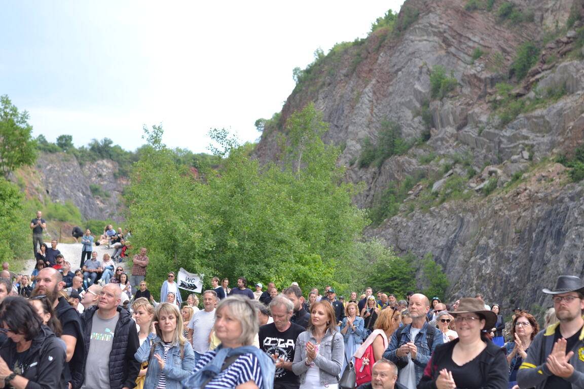 Velkou Amerikou zněly písně Kamila Střihavky, předskakoval mu Pan Lynx