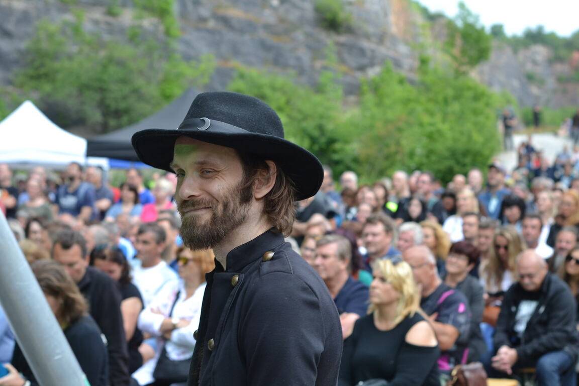 Velkou Amerikou zněly písně Kamila Střihavky, předskakoval mu Pan Lynx