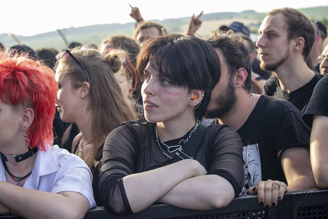 První den Basinfirefestu ovládli mocní Ghost. Zahráli také Catastrofy, Decapitated nebo Clawfinger