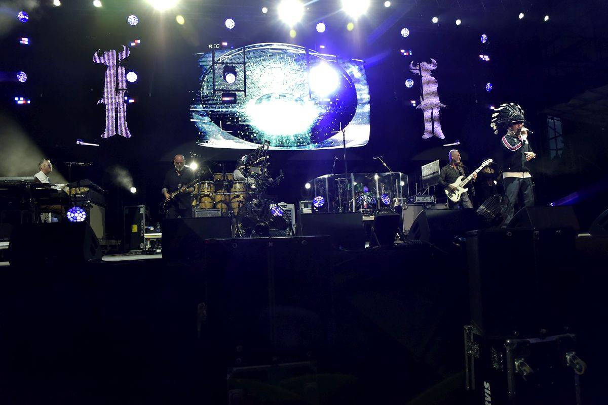 Hvězdou čtvrtečního Metronomu byli Jamiroquai. Jedinečnou show přivezli Midi Lidi s Davidem Žbirkou