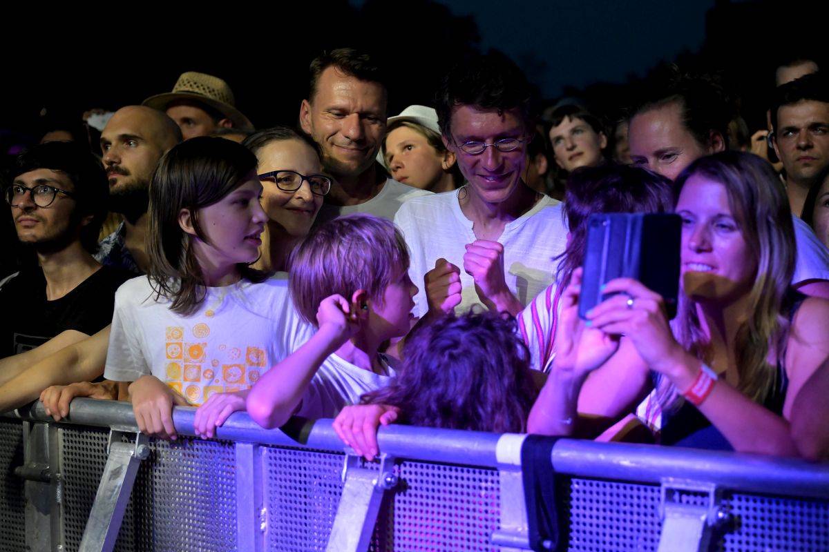 Hvězdou čtvrtečního Metronomu byli Jamiroquai. Jedinečnou show přivezli Midi Lidi s Davidem Žbirkou