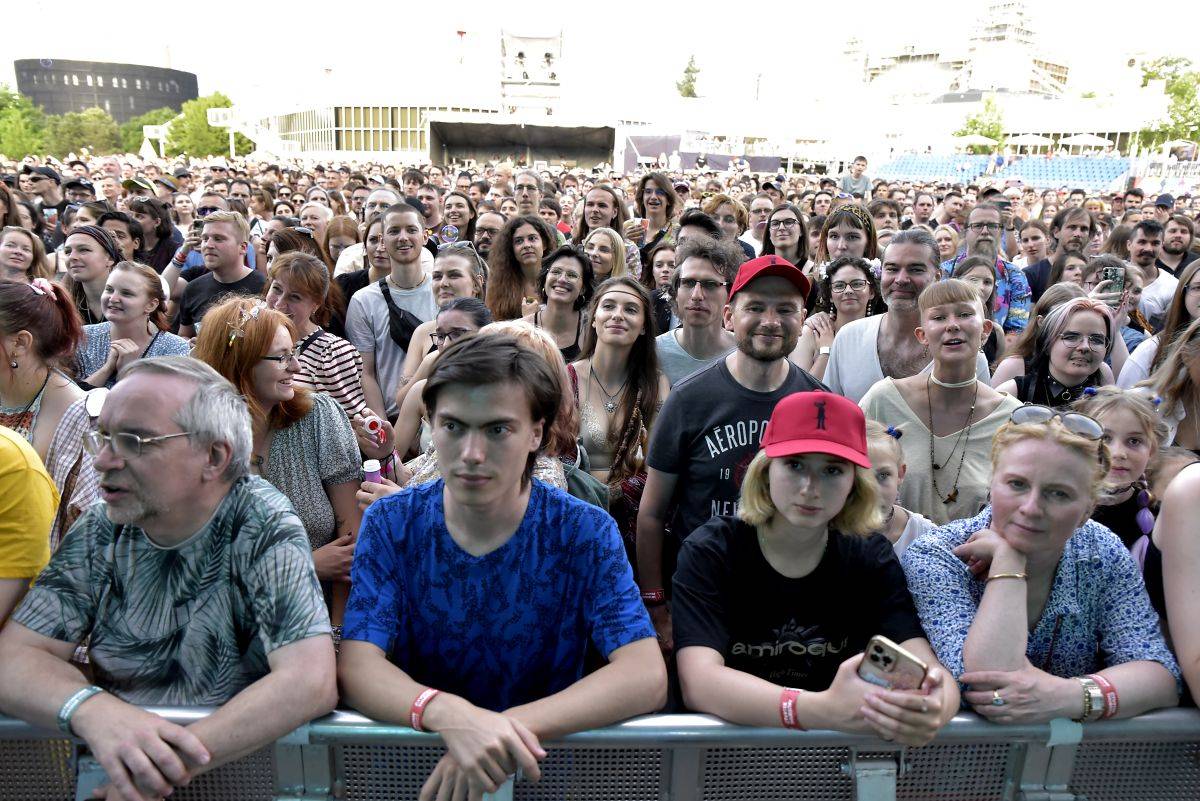 Hvězdou čtvrtečního Metronomu byli Jamiroquai. Jedinečnou show přivezli Midi Lidi s Davidem Žbirkou