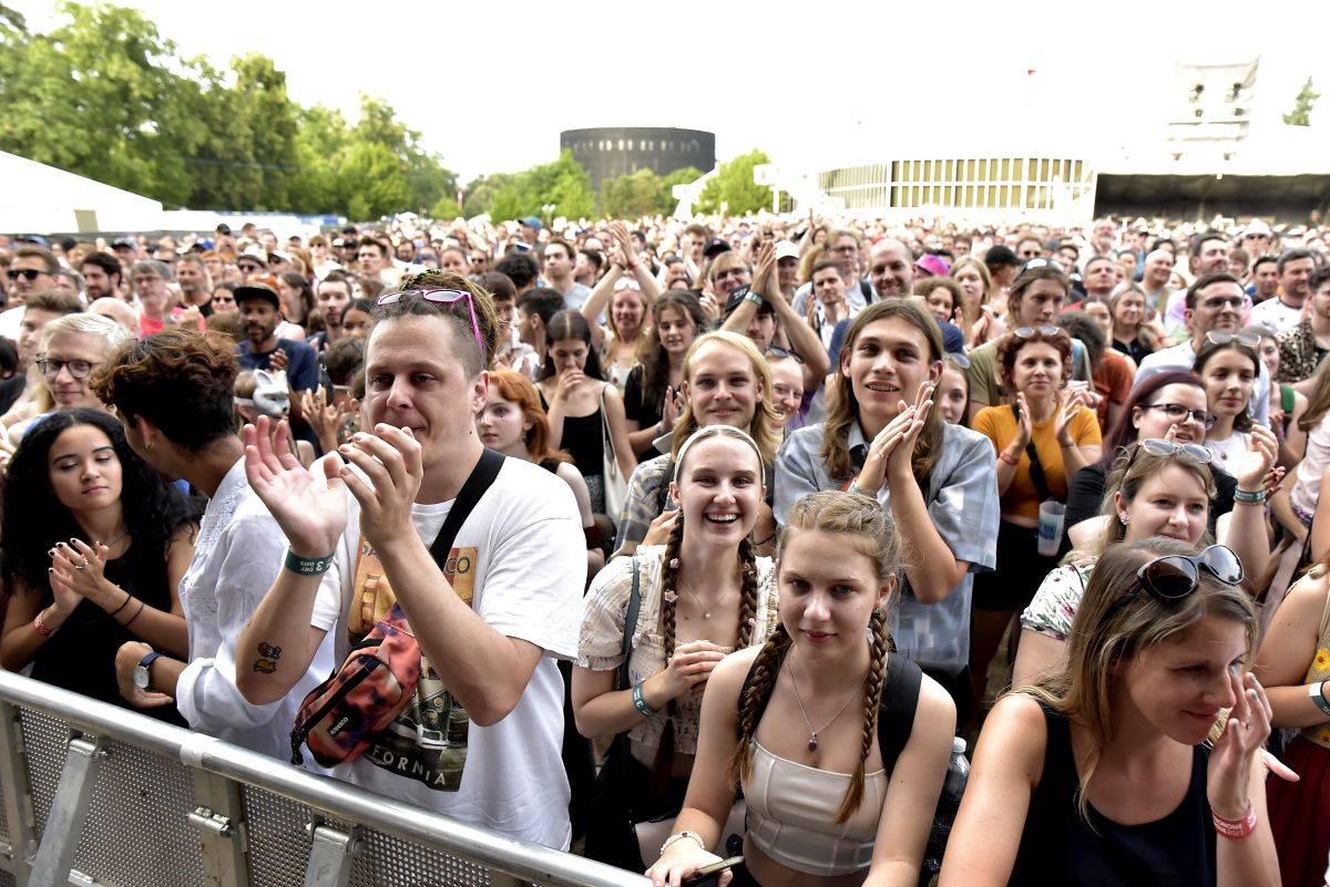 Hvězdou čtvrtečního Metronomu byli Jamiroquai. Jedinečnou show přivezli Midi Lidi s Davidem Žbirkou