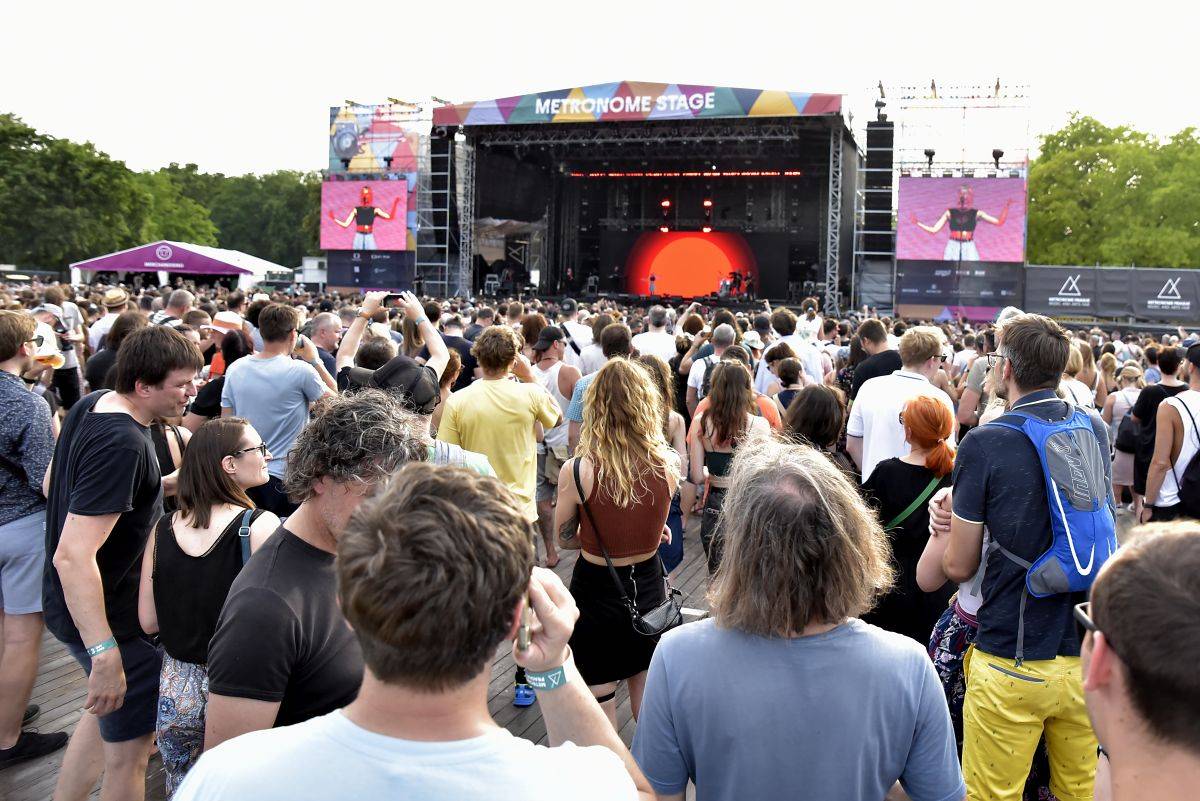 Hvězdou čtvrtečního Metronomu byli Jamiroquai. Jedinečnou show přivezli Midi Lidi s Davidem Žbirkou