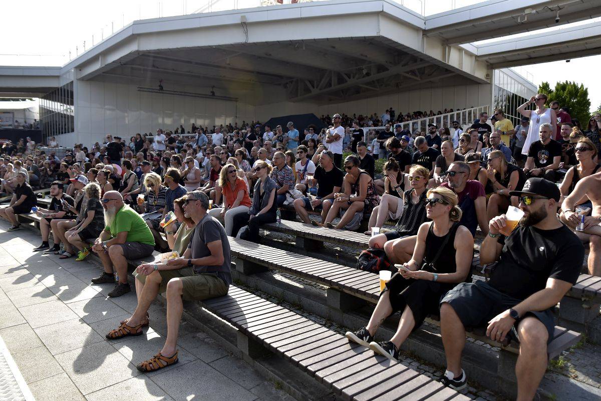 Hvězdou čtvrtečního Metronomu byli Jamiroquai. Jedinečnou show přivezli Midi Lidi s Davidem Žbirkou