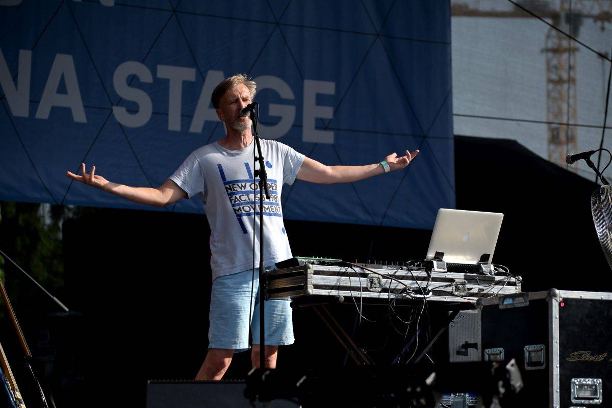 Hvězdou čtvrtečního Metronomu byli Jamiroquai. Jedinečnou show přivezli Midi Lidi s Davidem Žbirkou