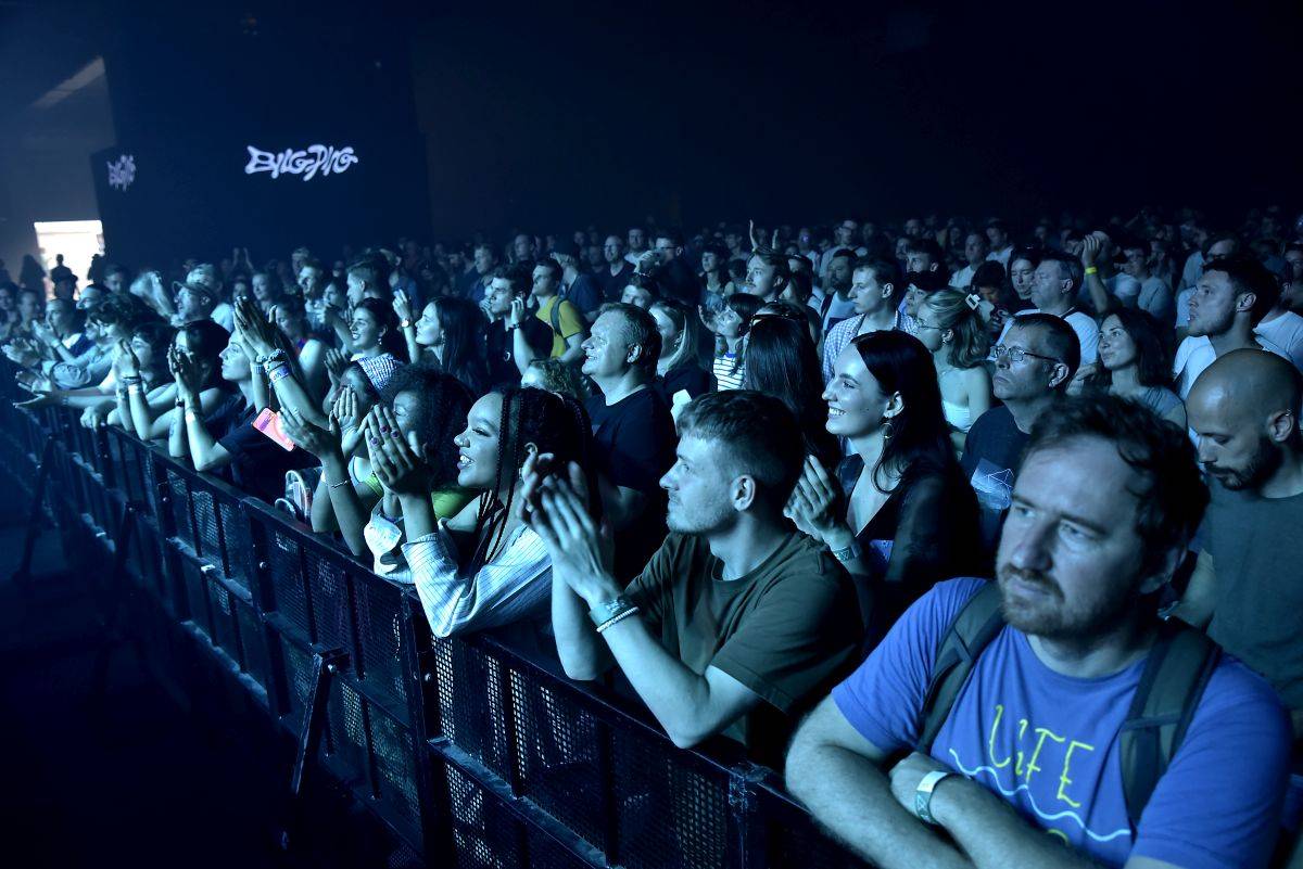 Hvězdou čtvrtečního Metronomu byli Jamiroquai. Jedinečnou show přivezli Midi Lidi s Davidem Žbirkou