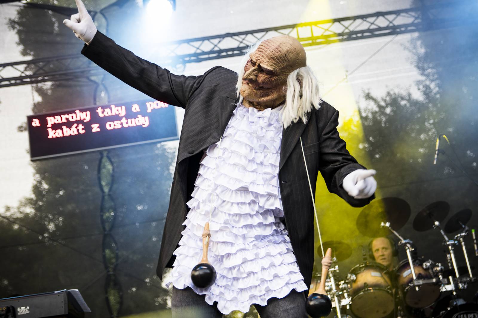 Nejen Pražákům bylo hej. Pražský výběr přehrál v Ledárnách své největší hity a DJ Roxtar se zasnoubil na pódiu