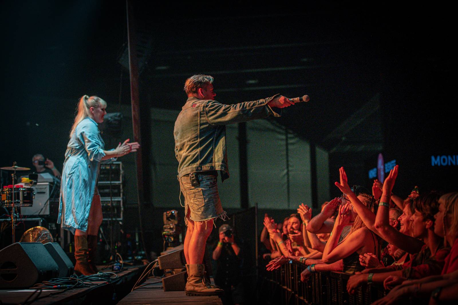 Monkey Business dorazili na Metronome s projektem Spexial, vystoupili s nimi i členové J.A.R.