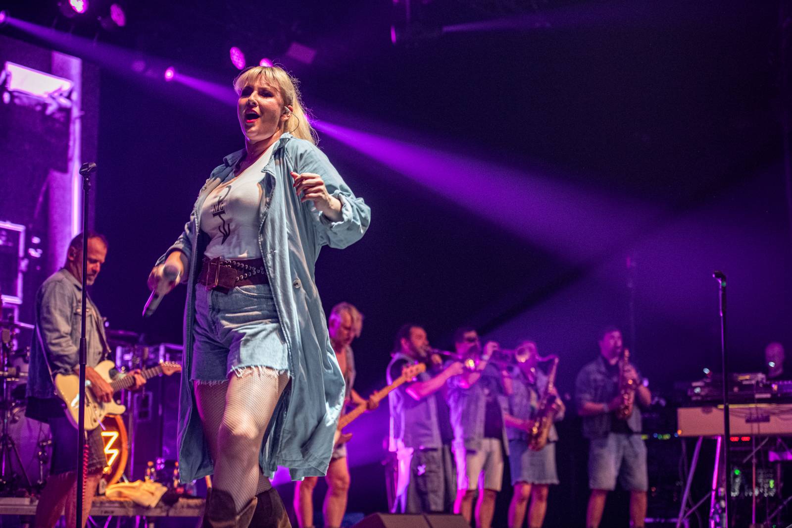 Monkey Business dorazili na Metronome s projektem Spexial, vystoupili s nimi i členové J.A.R.