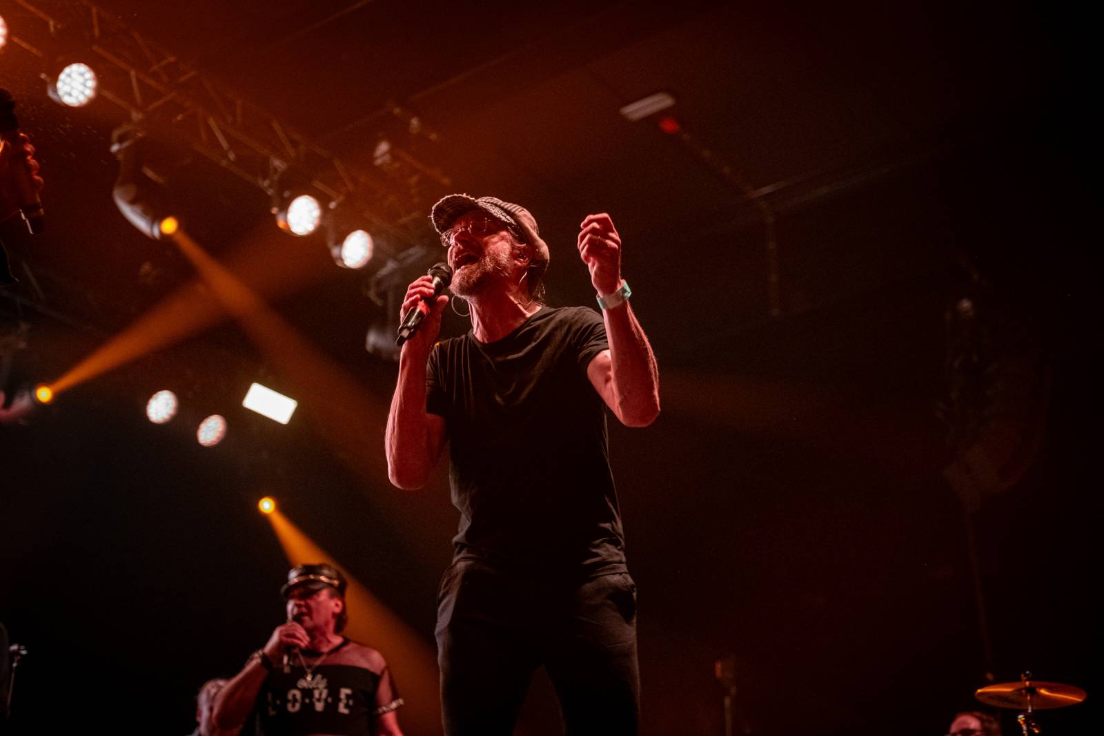 Monkey Business dorazili na Metronome s projektem Spexial, vystoupili s nimi i členové J.A.R.