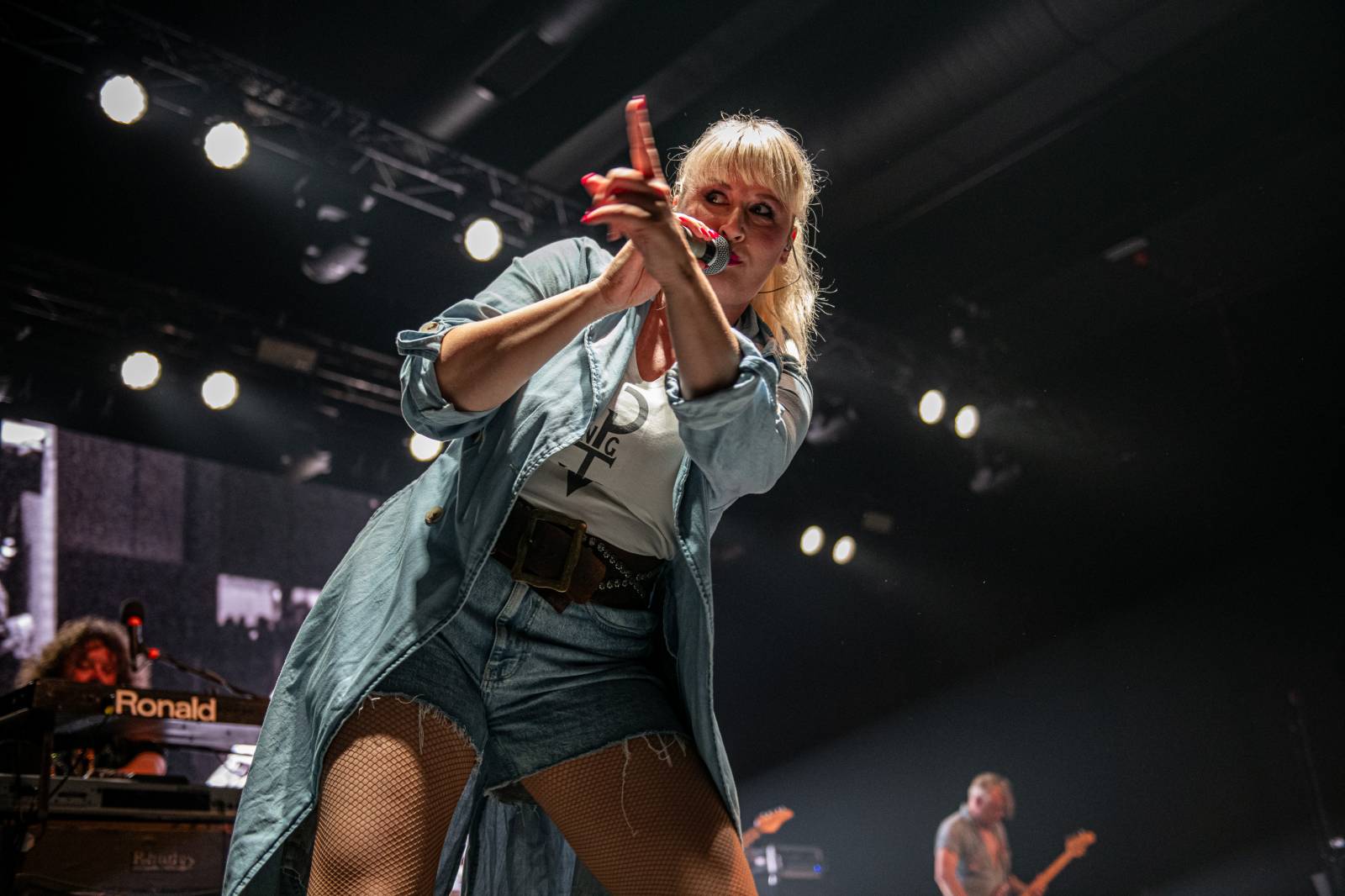 Monkey Business dorazili na Metronome s projektem Spexial, vystoupili s nimi i členové J.A.R.