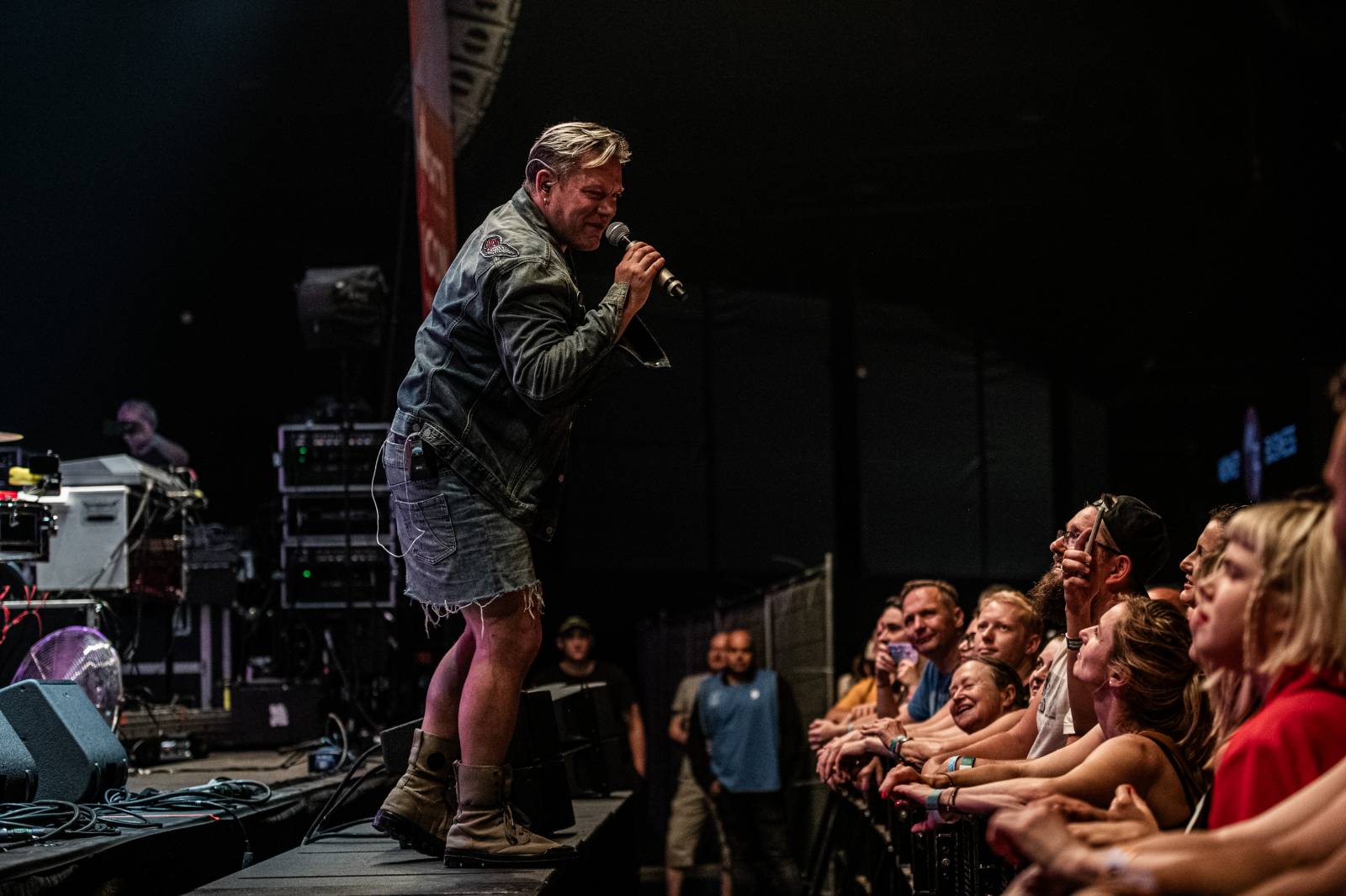 Monkey Business dorazili na Metronome s projektem Spexial, vystoupili s nimi i členové J.A.R.