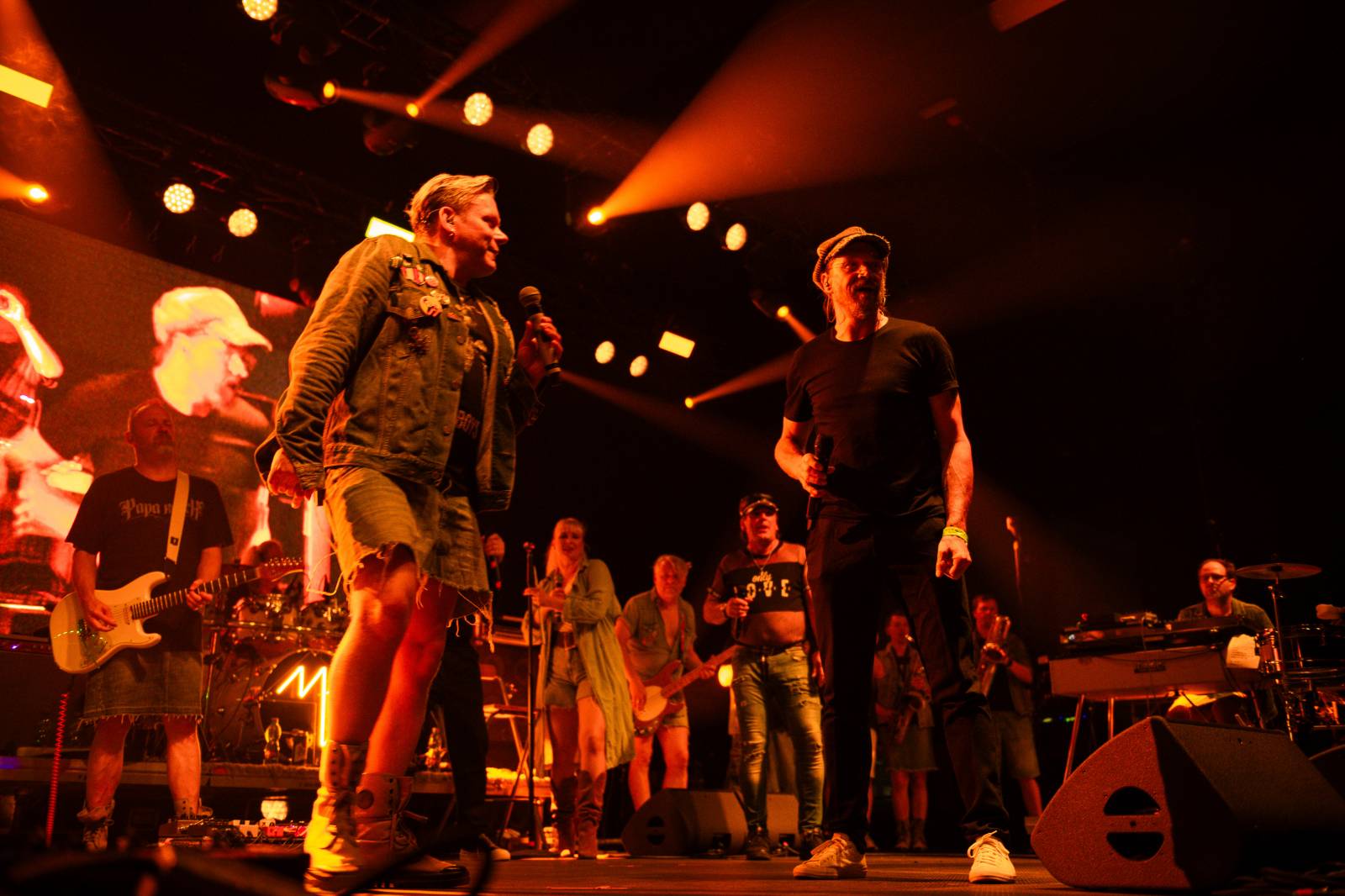 Monkey Business dorazili na Metronome s projektem Spexial, vystoupili s nimi i členové J.A.R.