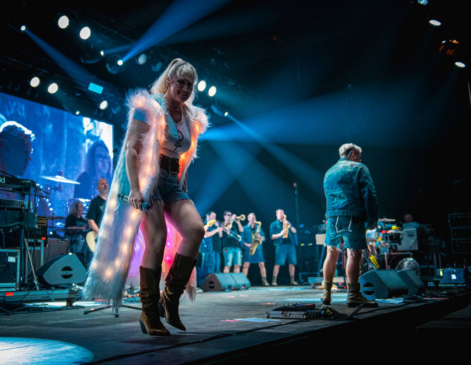 Monkey Business dorazili na Metronome s projektem Spexial, vystoupili s nimi i členové J.A.R.