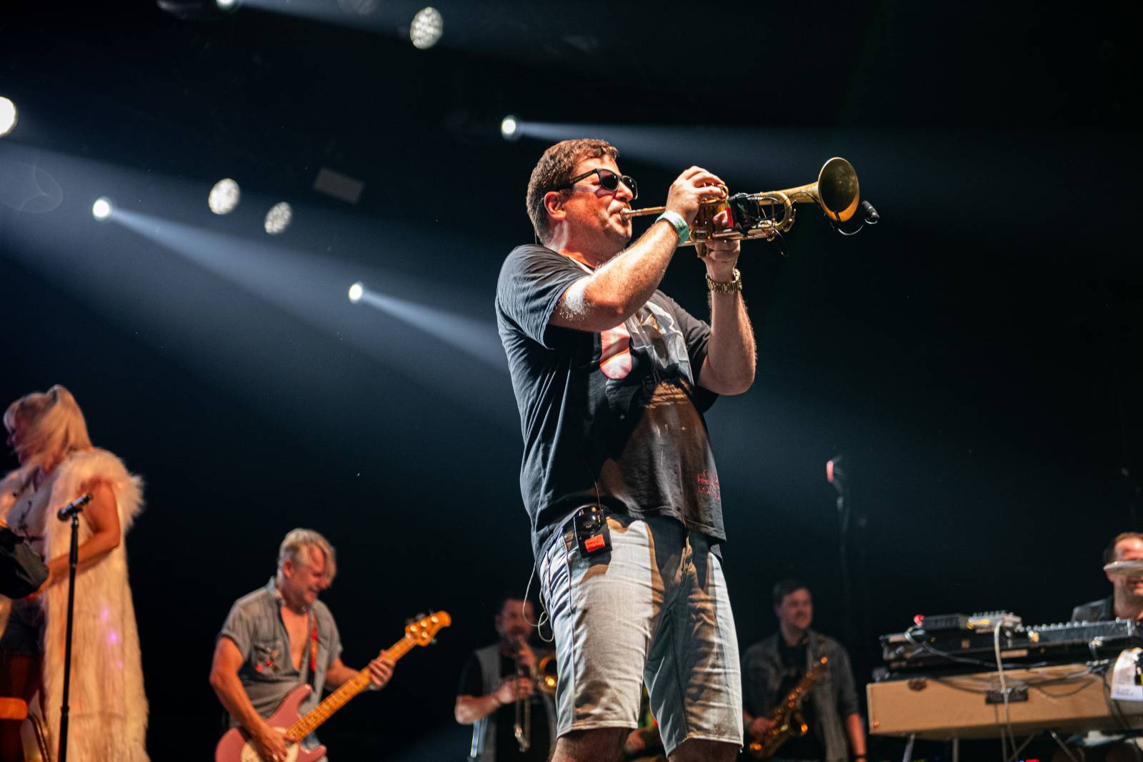 Monkey Business dorazili na Metronome s projektem Spexial, vystoupili s nimi i členové J.A.R.