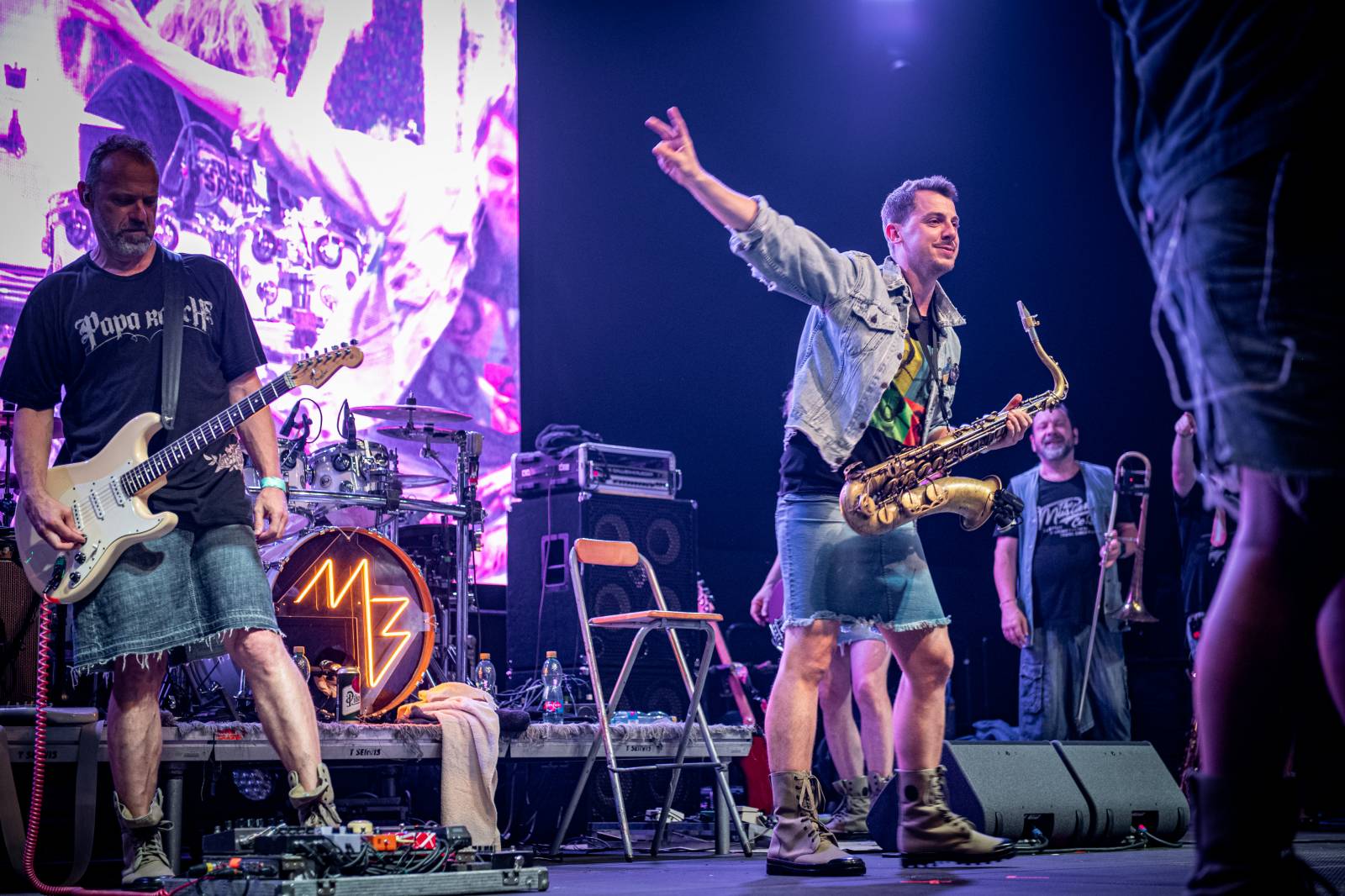 Monkey Business dorazili na Metronome s projektem Spexial, vystoupili s nimi i členové J.A.R.