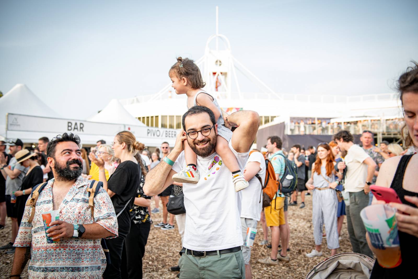 Monkey Business dorazili na Metronome s projektem Spexial, vystoupili s nimi i členové J.A.R.