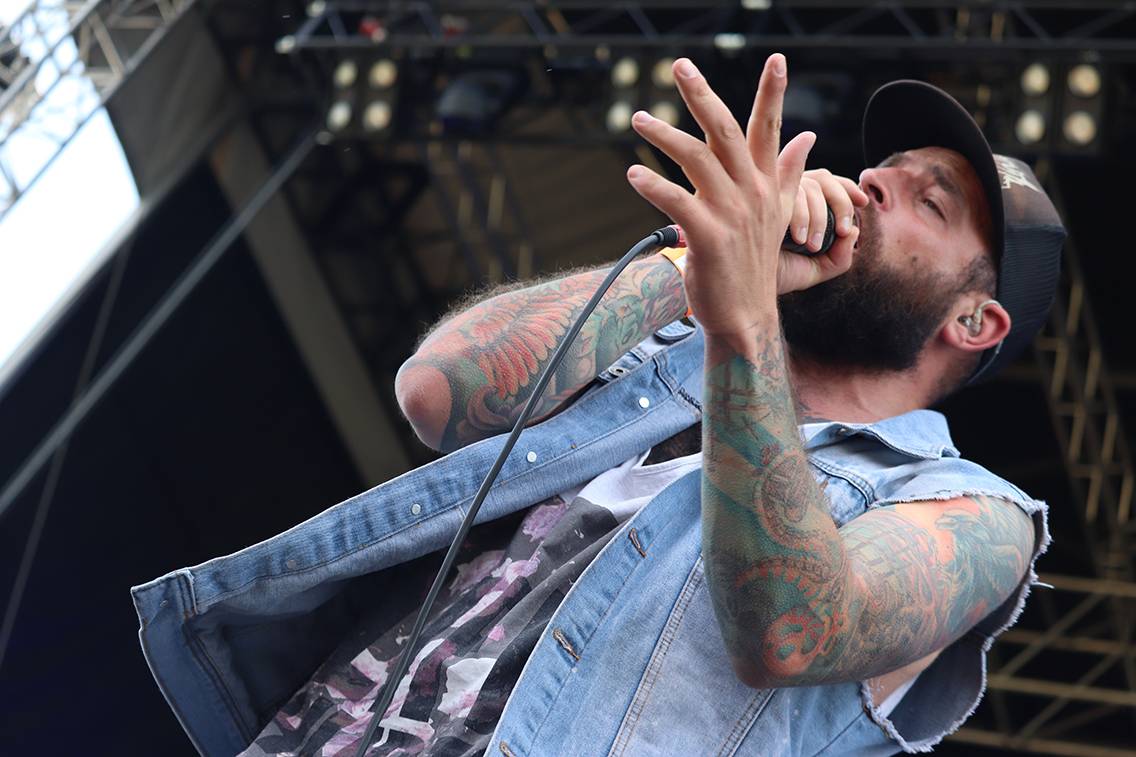 Třetí den Basinfirefestu patřil Ville Valovi, Airbourne nebo Hämatom