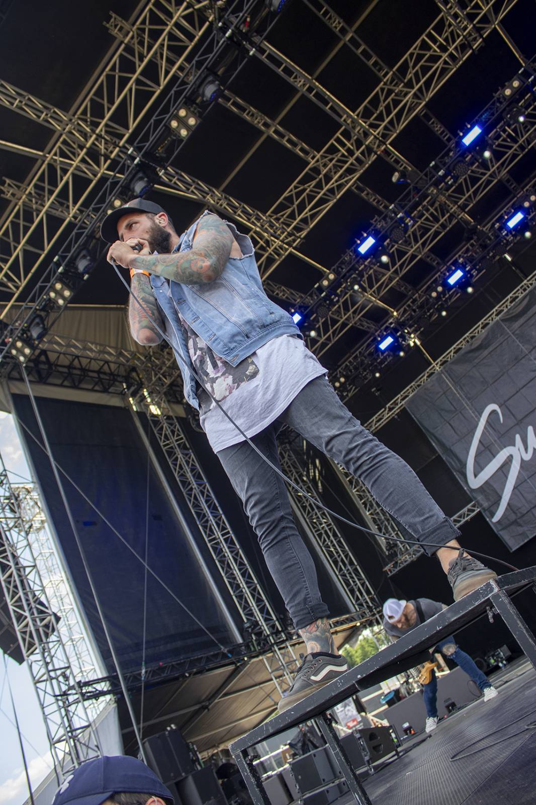 Třetí den Basinfirefestu patřil Ville Valovi, Airbourne nebo Hämatom