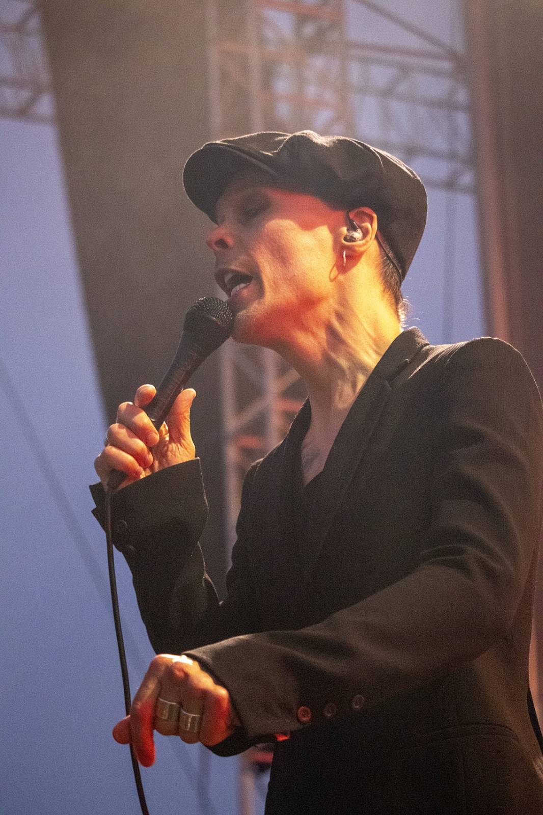 Třetí den Basinfirefestu patřil Ville Valovi, Airbourne nebo Hämatom