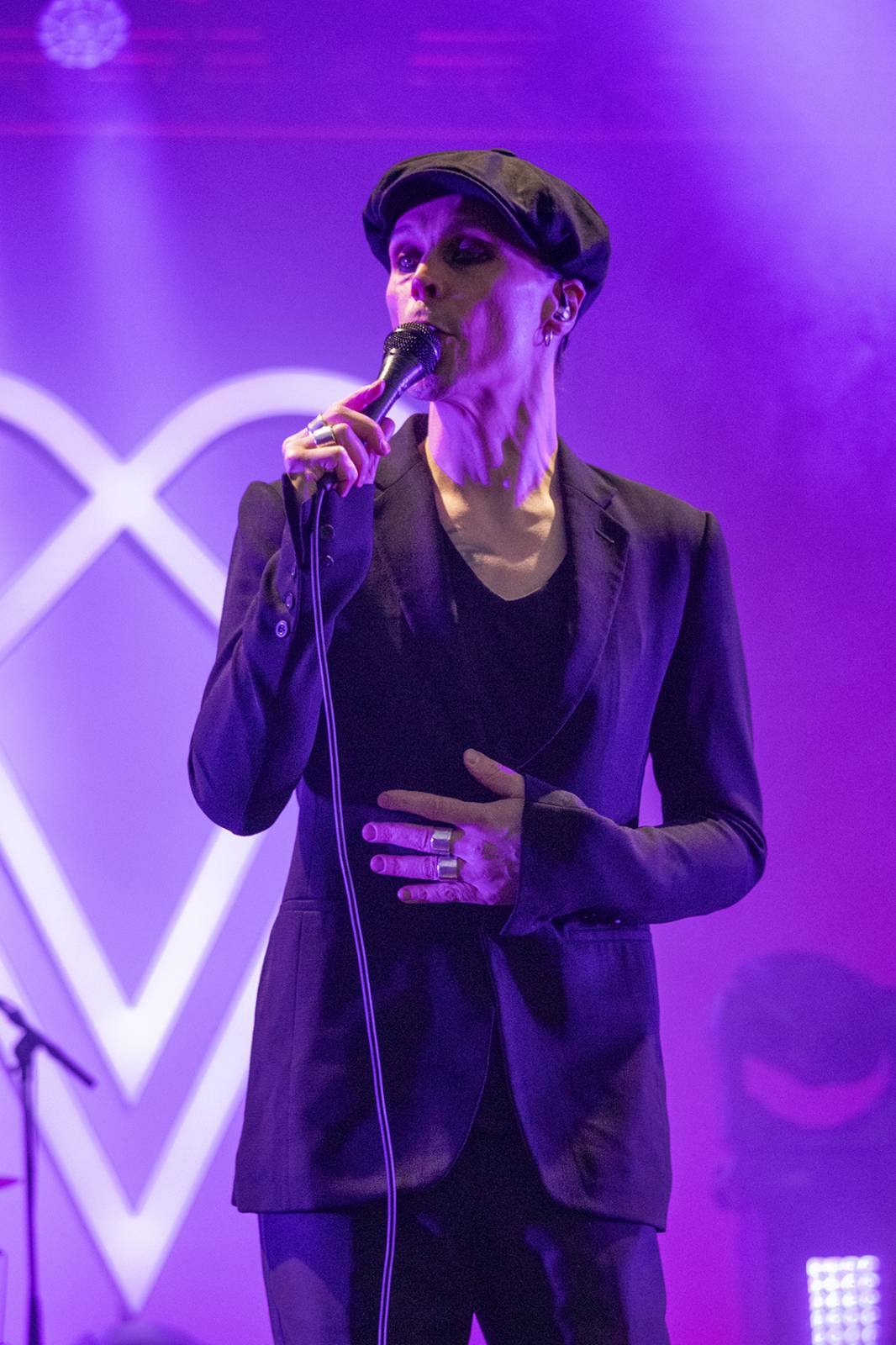 Třetí den Basinfirefestu patřil Ville Valovi, Airbourne nebo Hämatom