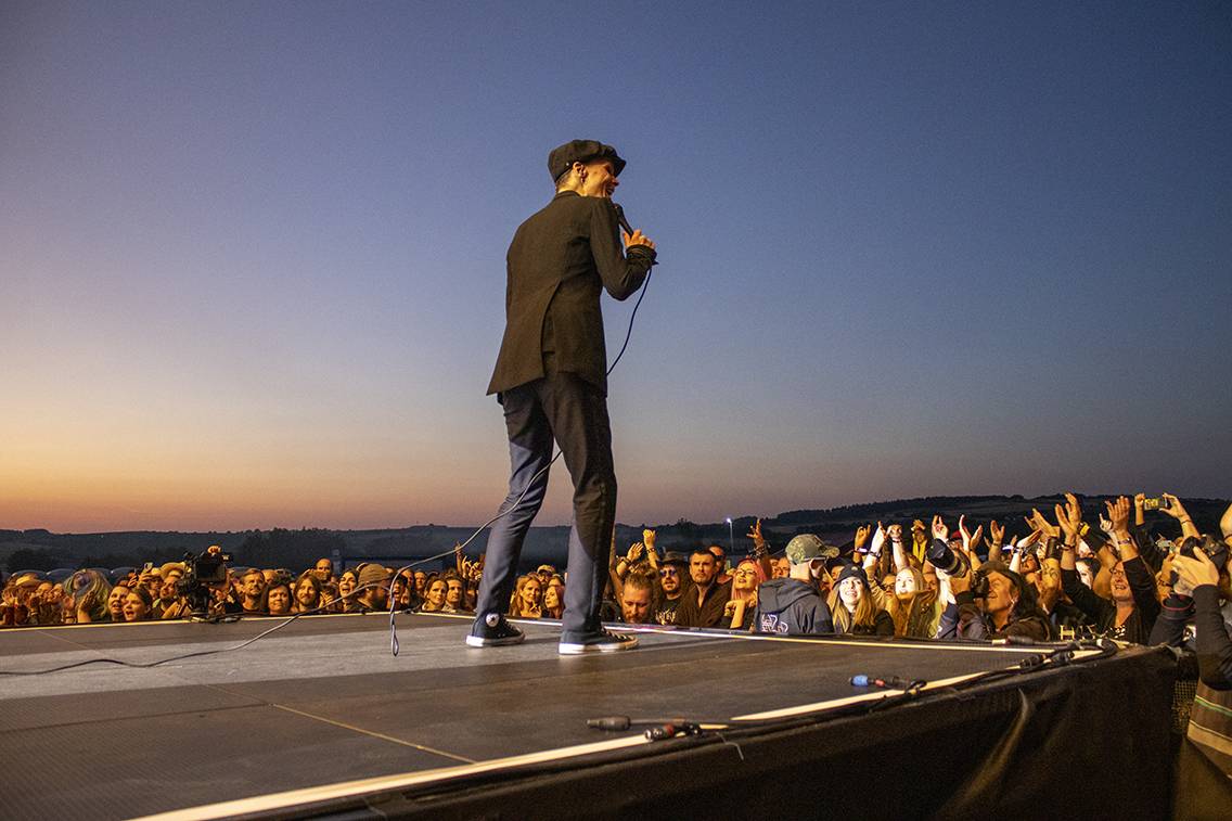 Třetí den Basinfirefestu patřil Ville Valovi, Airbourne nebo Hämatom