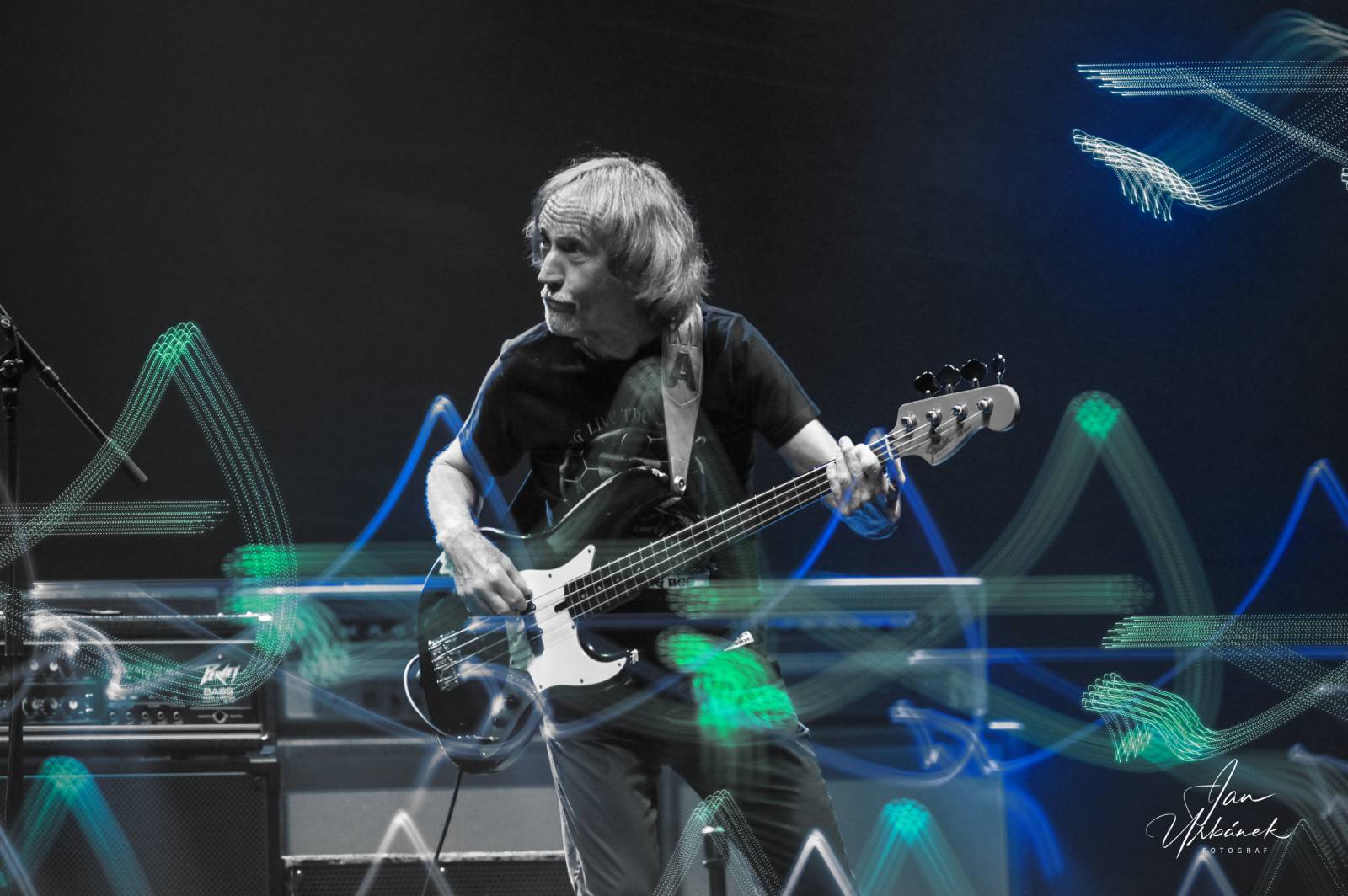 Poprvé bez ZZ Top. Billy F. Gibbons v Praze ukázal, proč se řadí ke kytarovým legendám