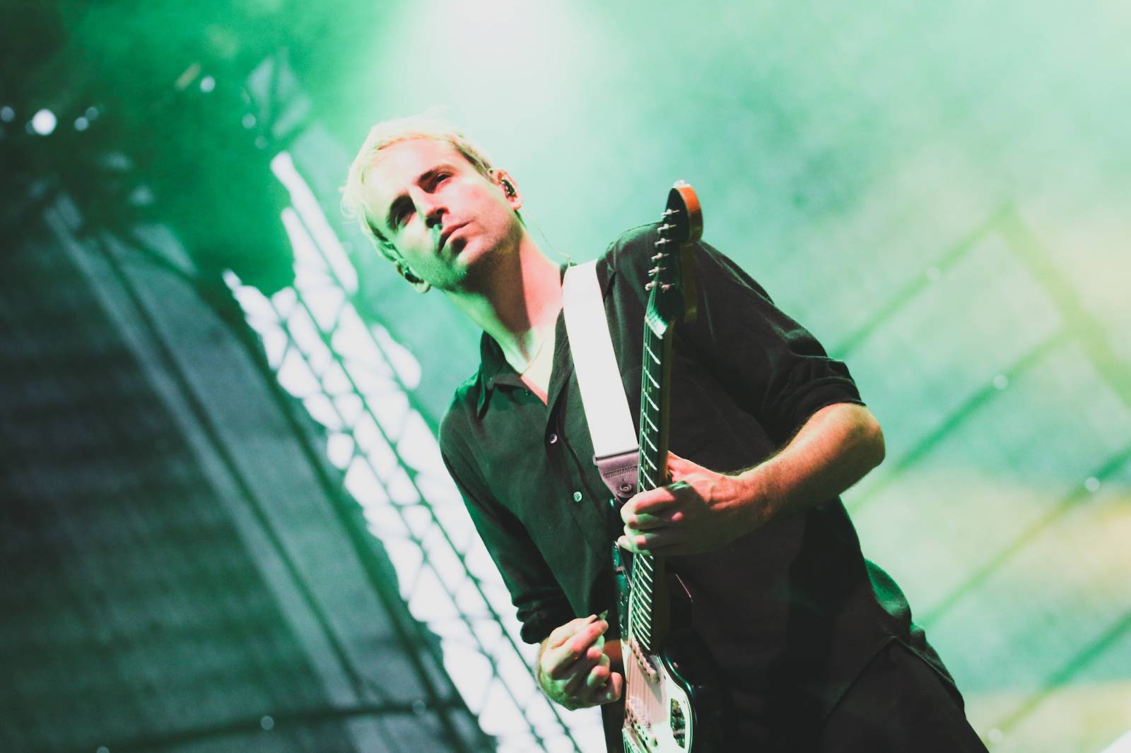 Foals vzali fanoušky na nezapomenutelnou indie jízdu, ve Žlutých lázních jim předskakovali Bert & Friends 