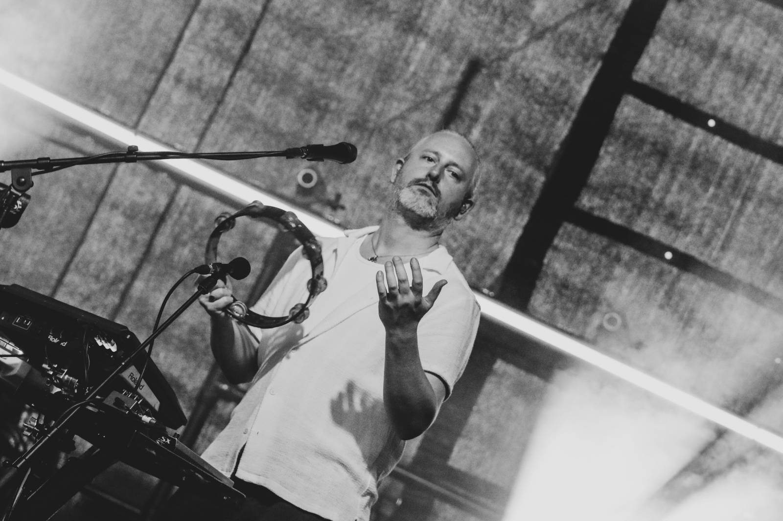 Foals vzali fanoušky na nezapomenutelnou indie jízdu, ve Žlutých lázních jim předskakovali Bert & Friends 