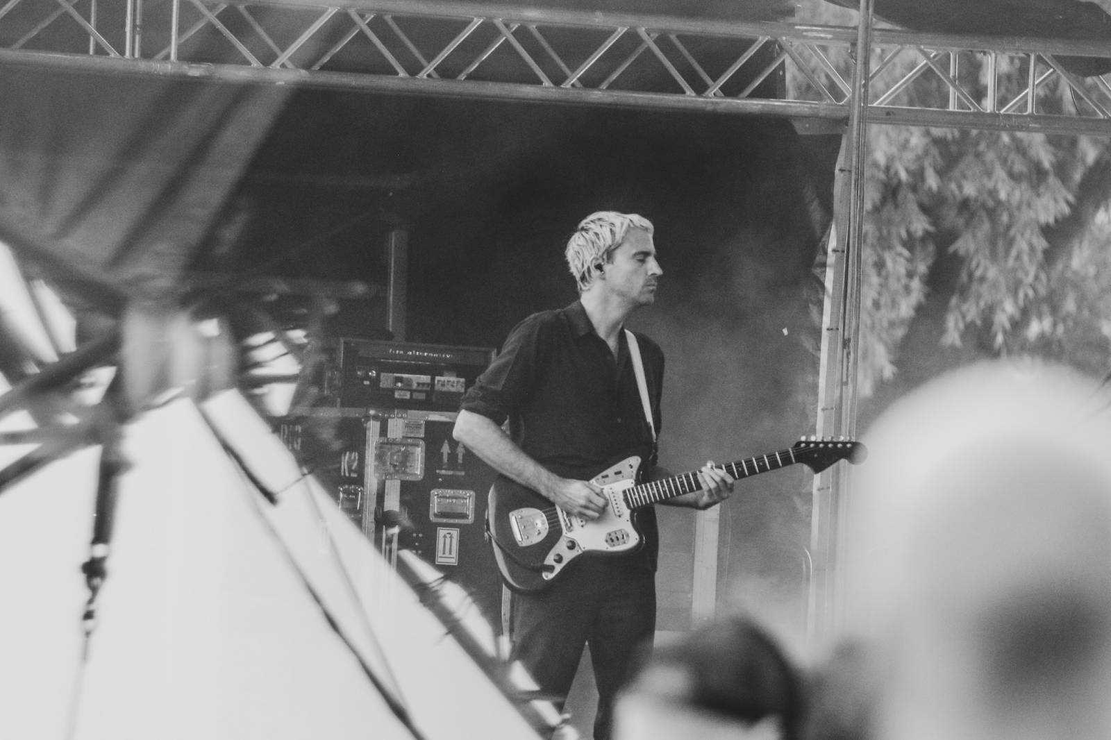 Foals vzali fanoušky na nezapomenutelnou indie jízdu, ve Žlutých lázních jim předskakovali Bert & Friends 